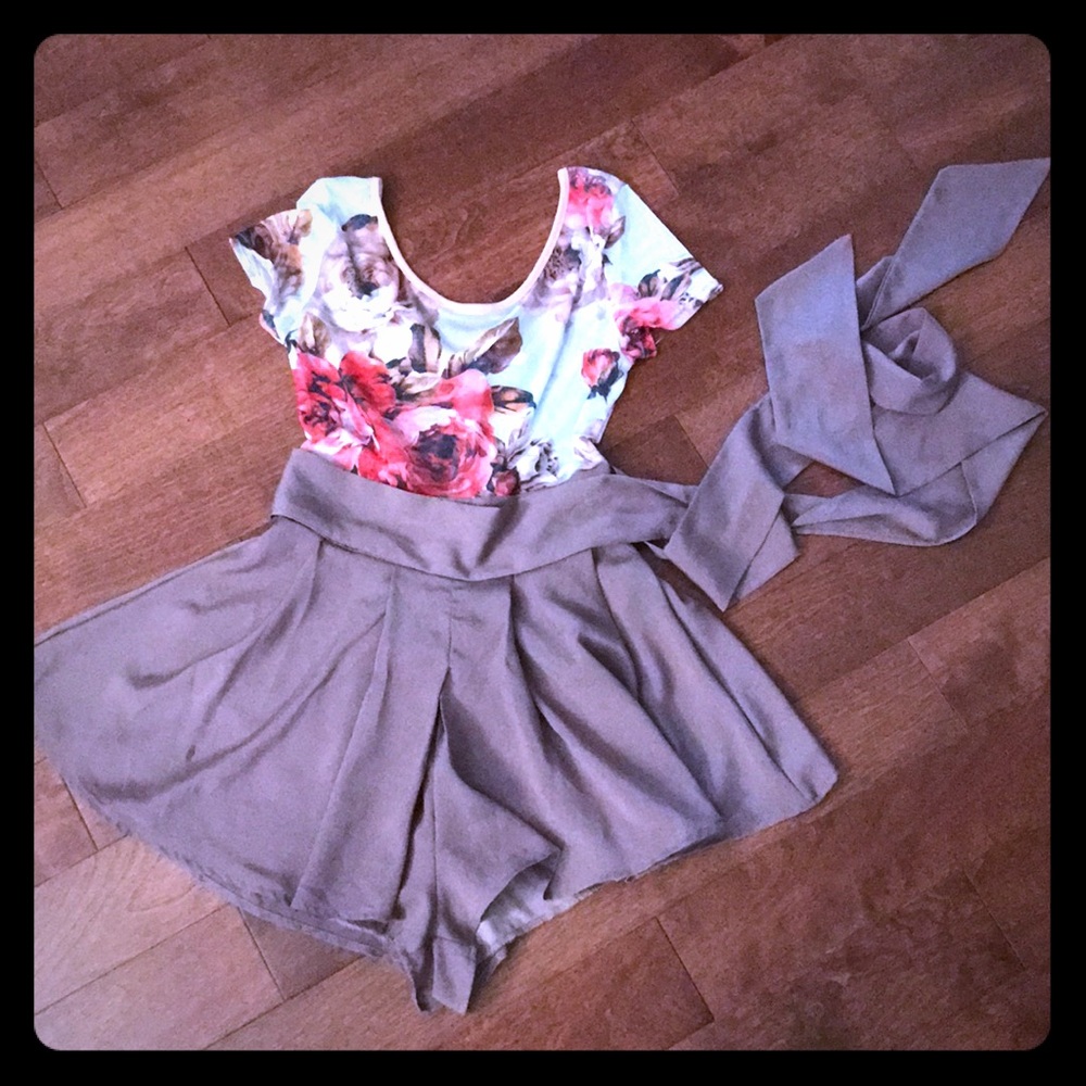Floral Romper!!